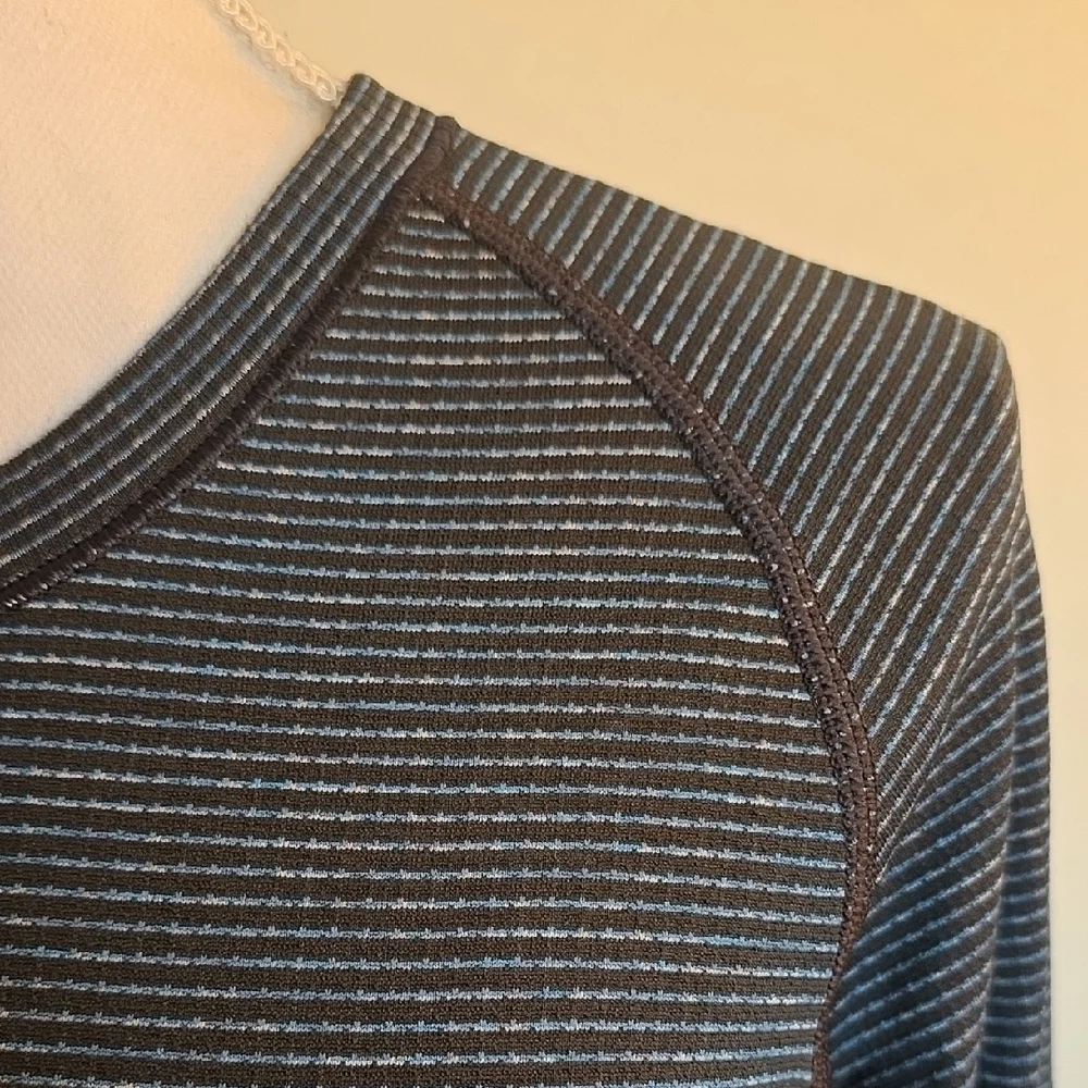 Lululemon Athletica Long Sleeve Top